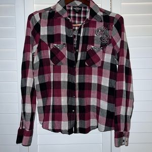 Harley Davidson Women’s Embroidered Flannel!